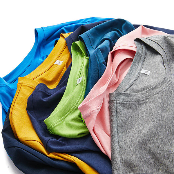 Komfortfarben T-Shirt für Männer Professionelles einfaches Hemd mit 100% Baumwollstoff