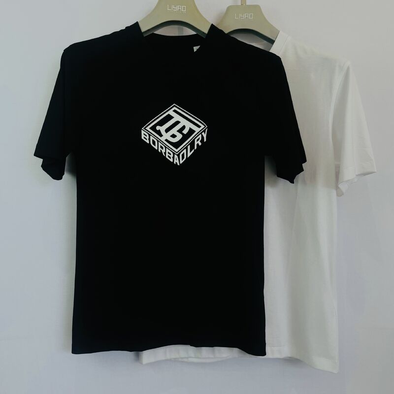Graphische Druckfarbe für Männer Hals Tee. Schwarz mit weißem 3D-Logo, kurzer Ärmel, Streetwear-Stil 100% Baumwolle Jersey Herren Shirt