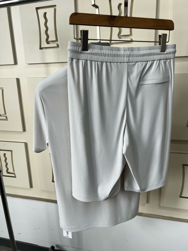 Herren Sportbekleidung Hellgraues Kurzarm-Oberteil & Hose, Atmungsaktives & Bequemes T-Shirt für Herren